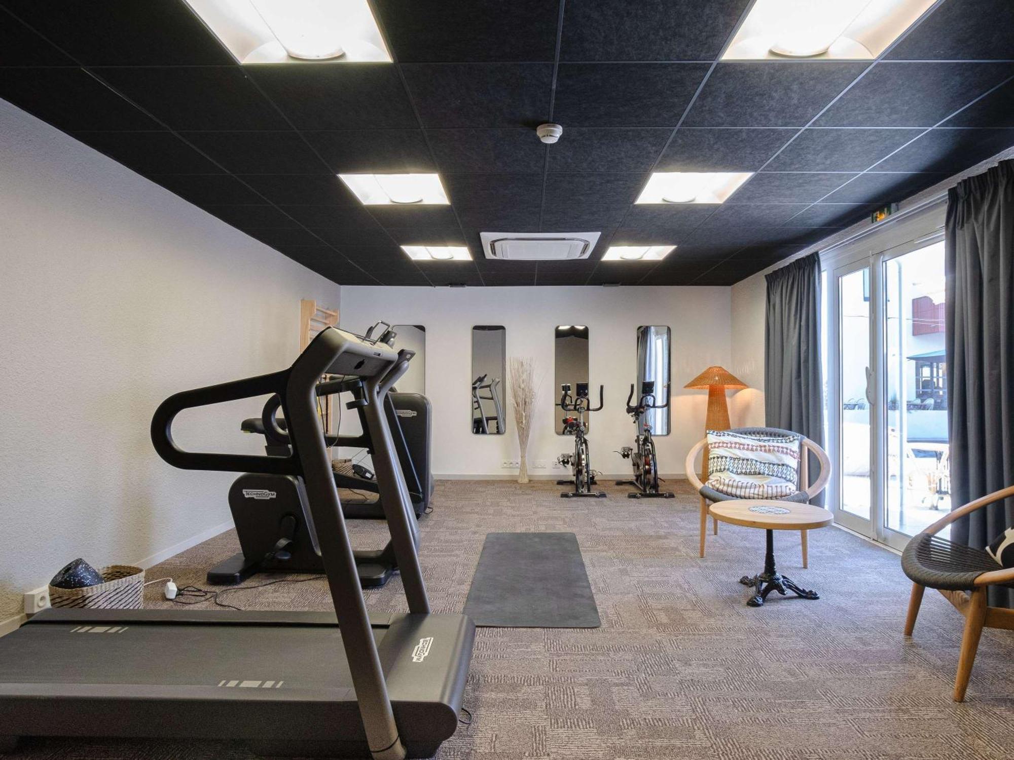 Ibis Budget Montauban Les Chaumes Exterior photo