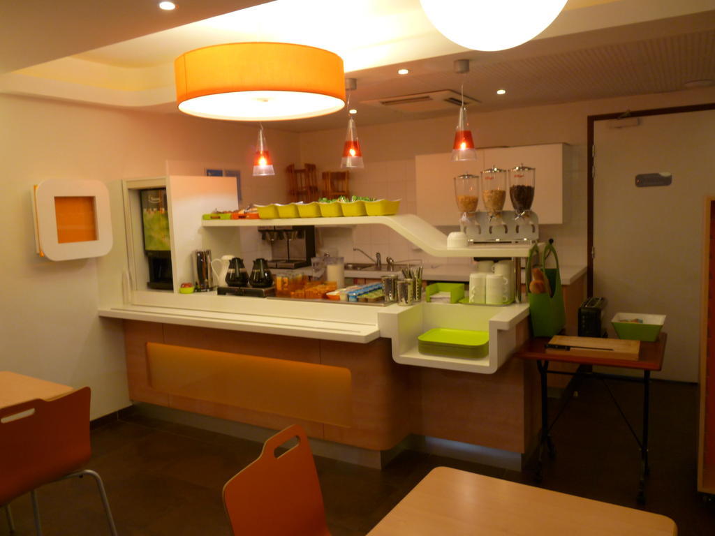 Ibis Budget Montauban Les Chaumes Exterior photo