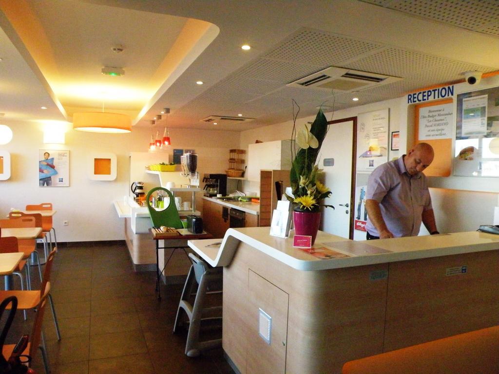 Ibis Budget Montauban Les Chaumes Exterior photo